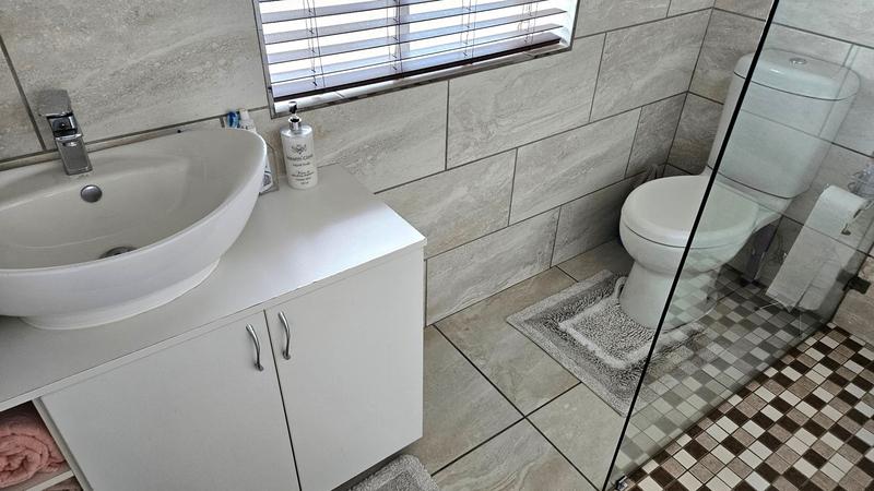 To Let 3 Bedroom Property for Rent in Bellville Western Cape